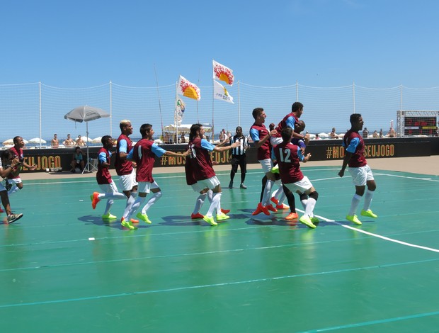 Seleção Gaúcha comemorando a classificação para a final  (Foto: Daniel Cardoso (Globoesporte.com))
