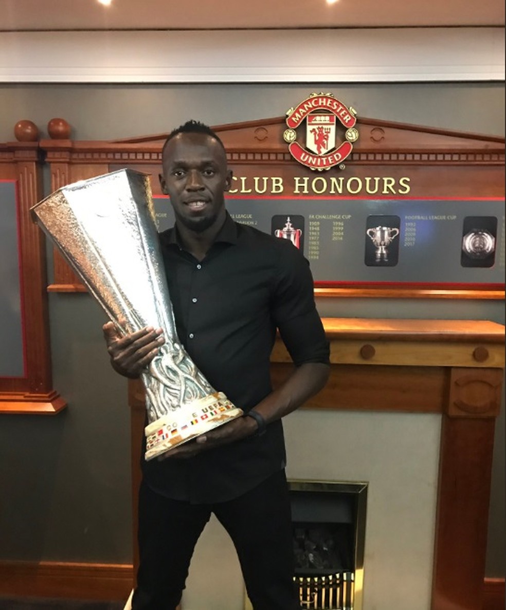 Usain Bolt visita Manchester United  (Foto: Reprodução/Twitter)