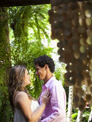 Noiva promete surpresas para Ganso em casamento no litoral norte