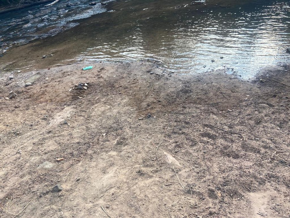 'Cachoeira da 11' teve as pedras retiradas por servidor da Prefeitura de Peixoto de Azevedo (MT) — Foto: Divulgação