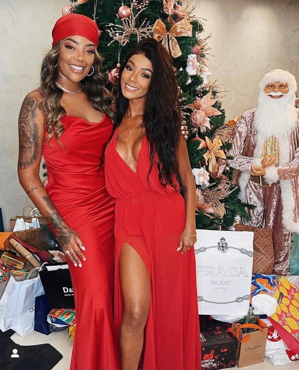 Ludmilla e a esposa, Brunna Gonçalves no Natal — Foto: Reprodução/Instagram