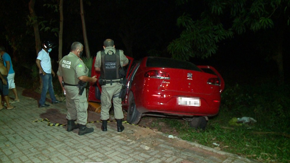 Colisão na Avenida Marechal Castelo Branco, em Teresina — Foto: TV Clube
