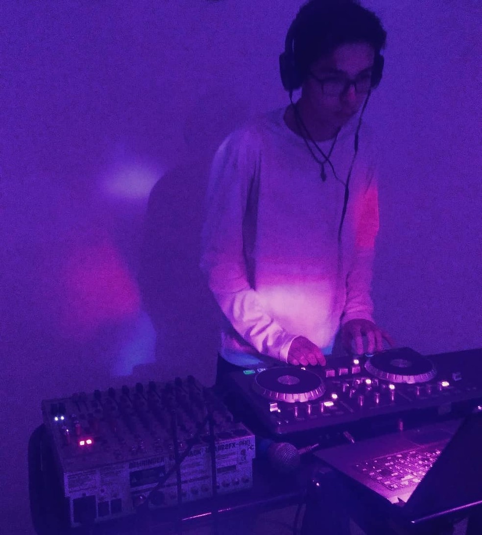 Ewerthon, o DJ Klean, em 2018, quando estava começando a tocar — Foto: Arquivo pessoal