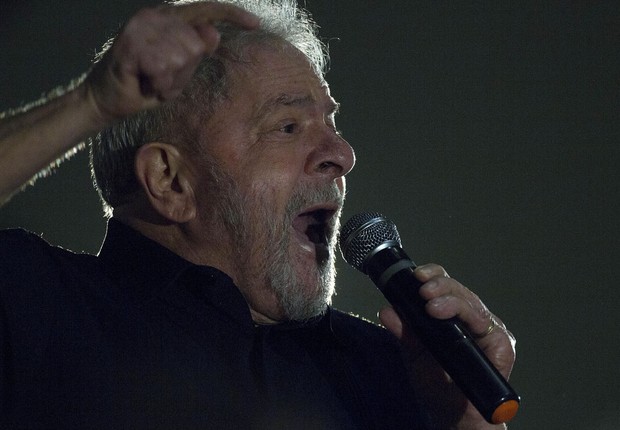 O ex-presidente Luiz Inácio Lula da Silva discursa na abertura da conferência da Contag (Foto: Joédson Alves/EFE)