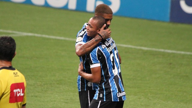 Assista aos melhores momentos de Grêmio 2 x 1 Bahia