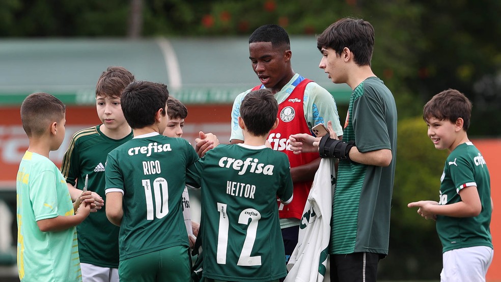 Bombou! Endrick, joia do Palmeiras, ganha quase 4 milhões de seguidores em 2022