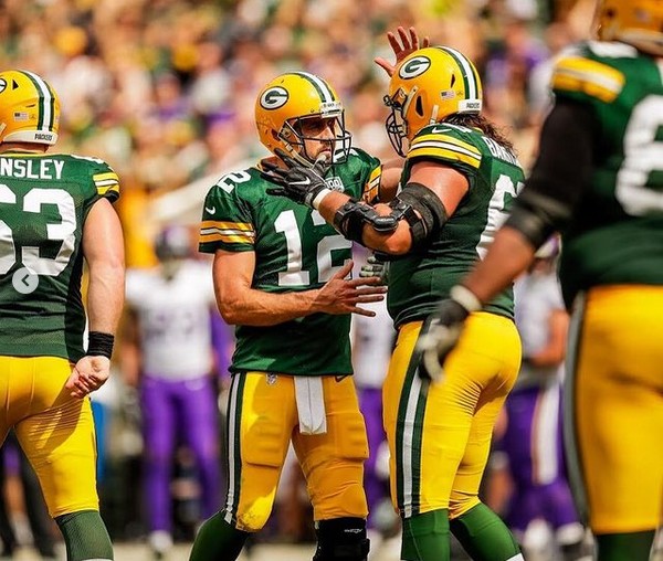 Aaron Rodgers em ação pelo Green Bay Packers (Foto: Instagram)