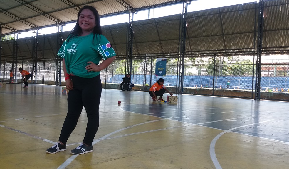 Paratleta NatÃ¡lia Maciel, de 16 anos, participou do evento â Foto: Victor Vidigal/G1