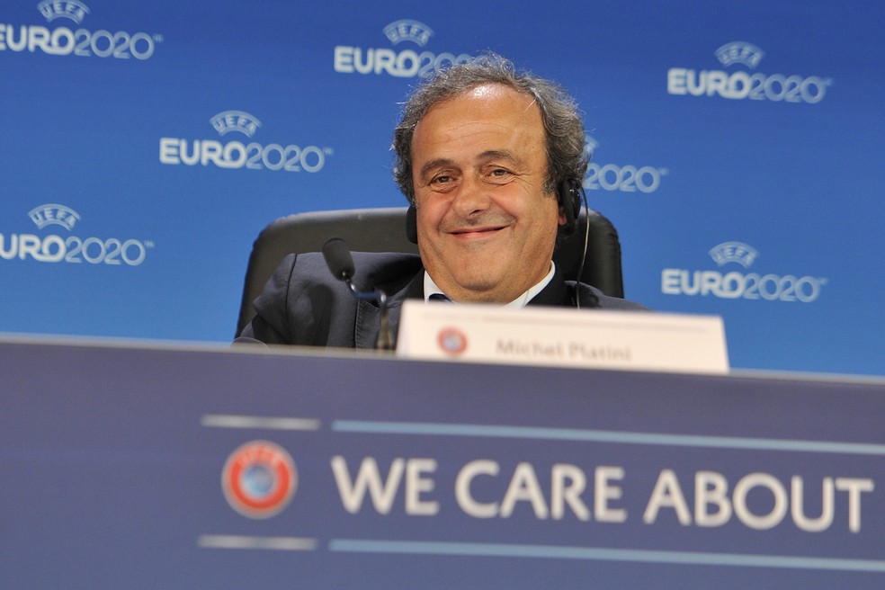 Platini admitiu que ideia de fazer Eurocopa espalhada pelo continente era 