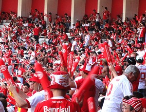 torcida do Internacional no estádio (Foto: Alexandre Alliatti / Globoesporte.com)