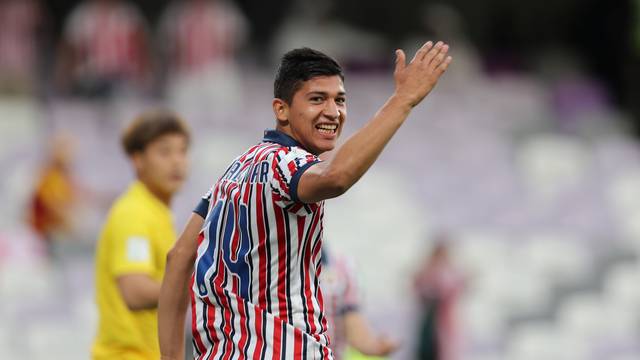 Zaldívar, Chivas x Kashima