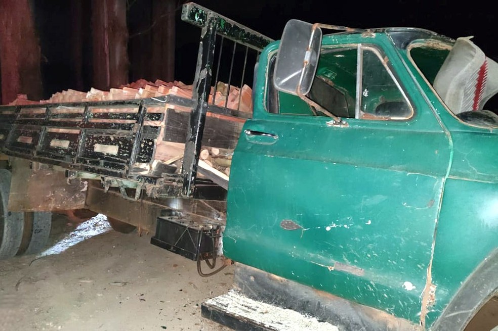 Criança de 8 anos morre após se envolver em acidente de caminhão com o pai  — Foto: Divulgação