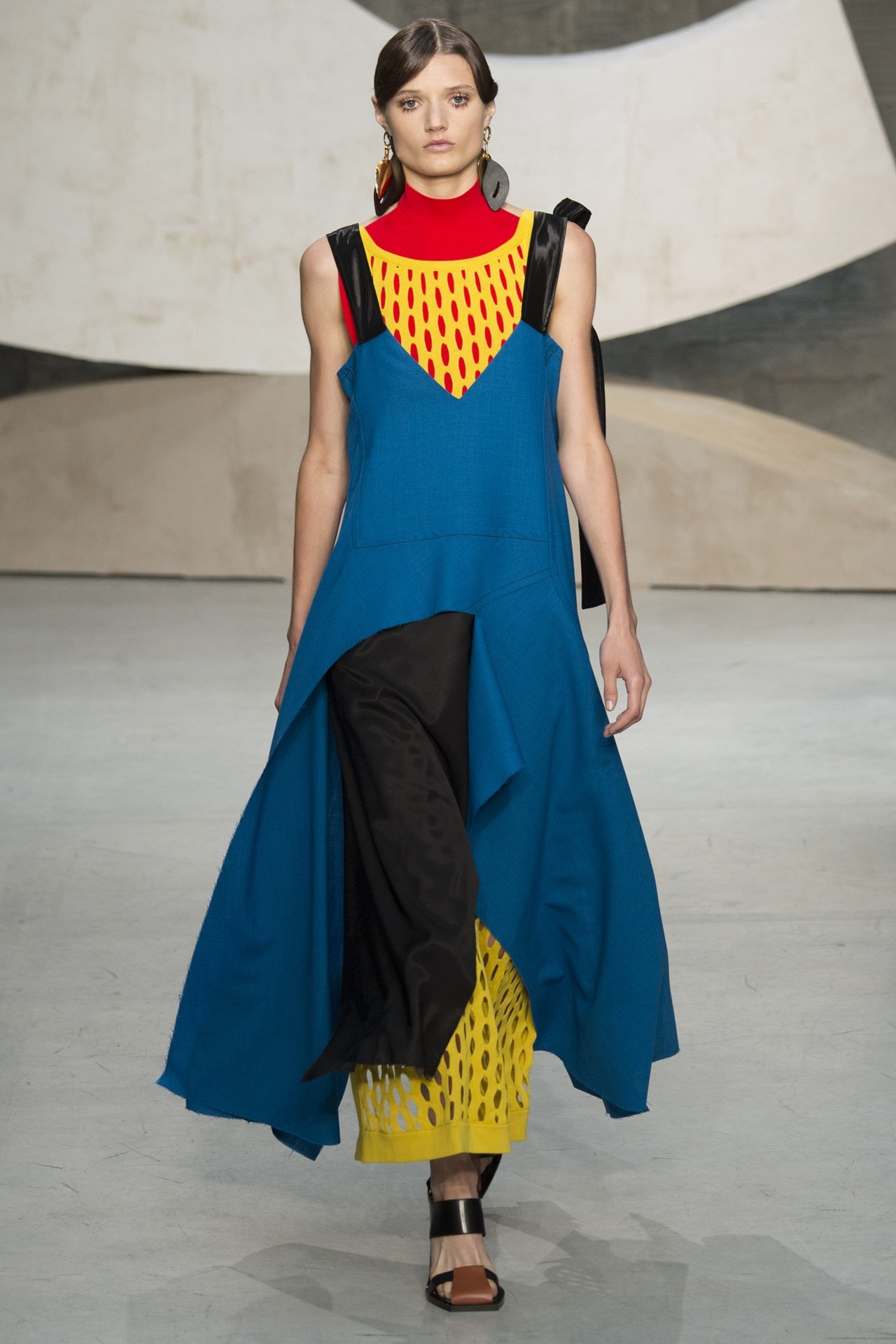 #SuzyMFW: Marni – A Reflective Geometry - Vogue | en