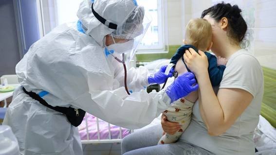 Pesquisadores russos estão estudando se existe correlação entre as alergias e a covid longa, mas ainda é muito cedo para dizer (Foto: Getty Images)