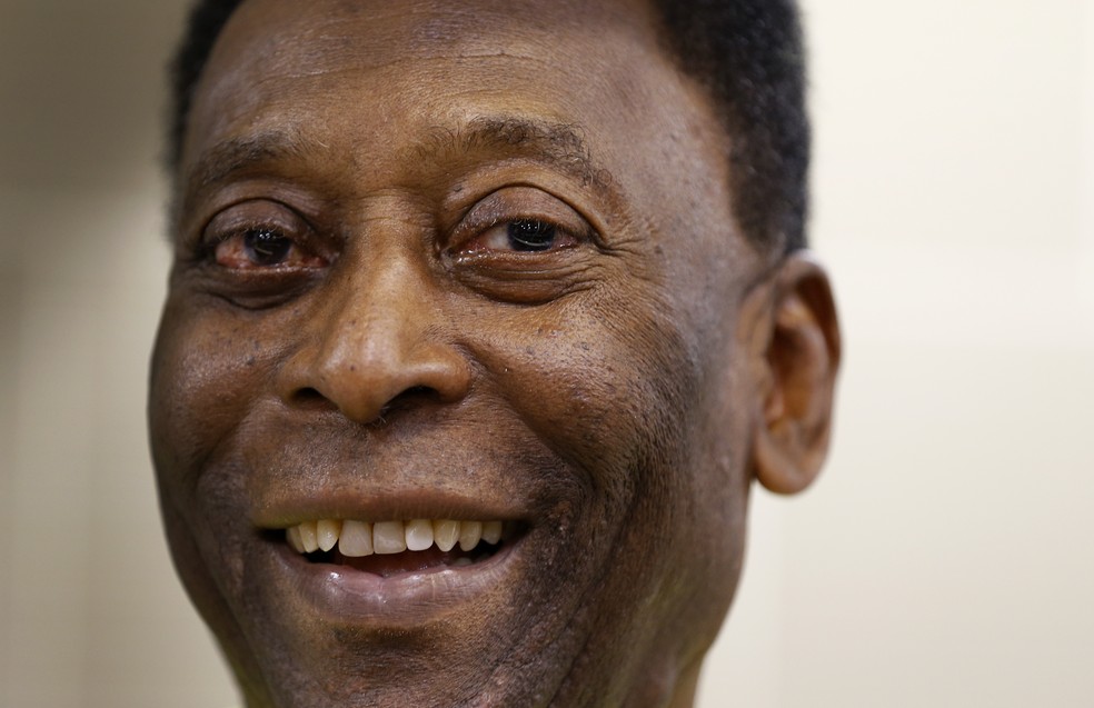 Pelé apresentou melhora progressiva da infecção respiratória — Foto: Kirsty Wigglesworth/AP/Arquivo