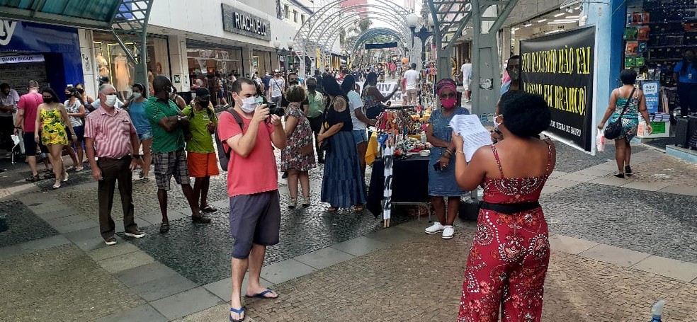 Protesto contra o racismo foi realizado no último dia 5 em Bauru — Foto: Marco Previdello/TV TEM