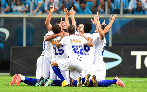 Comemoração do Cruzeiro contra o Grêmio (Foto: Vinicius Costa / Futura Press)