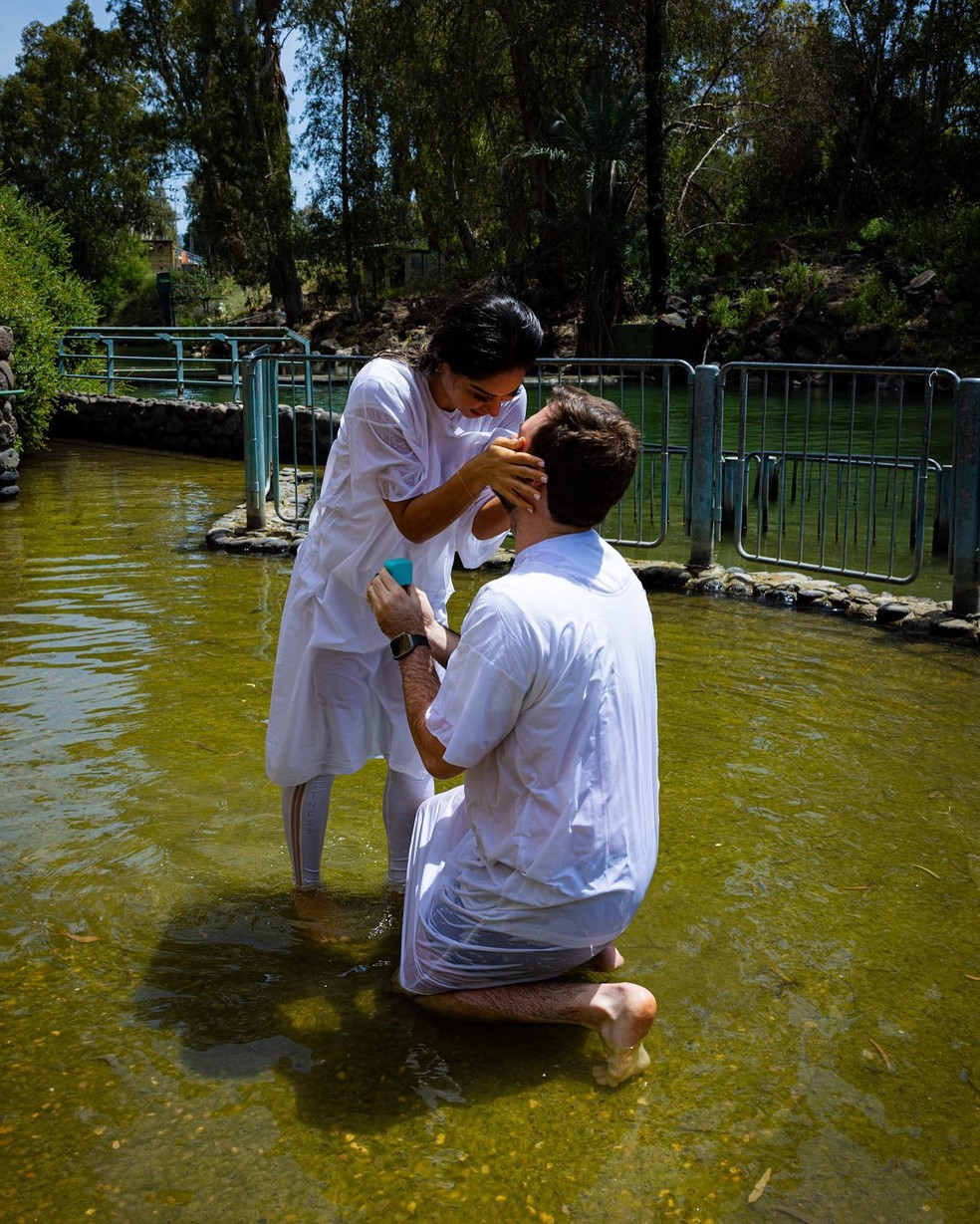 Maira Cardi &eacute; pedida em casamento por Thiago Nigro &mdash; Foto: Reprodu&ccedil;&atilde;o/Instagram
