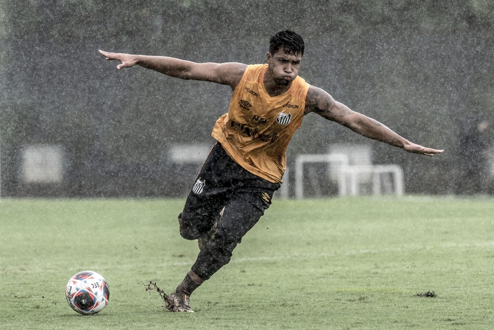 Marcos Leonardo em treino do Santos — Foto: Ivan Storti/Santos FC