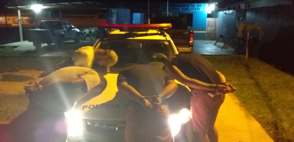 Nove suspeitos foram presos em flagrante pela tentativa de assalto em Cruzeiro do Sul — Foto: Arquivo/PM-AC