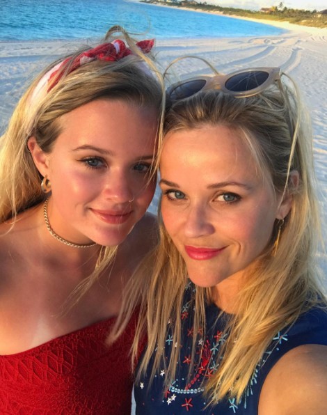 Ava e a mãe, Reese Whiterspoon (Foto: Reprodução/ Instagram)