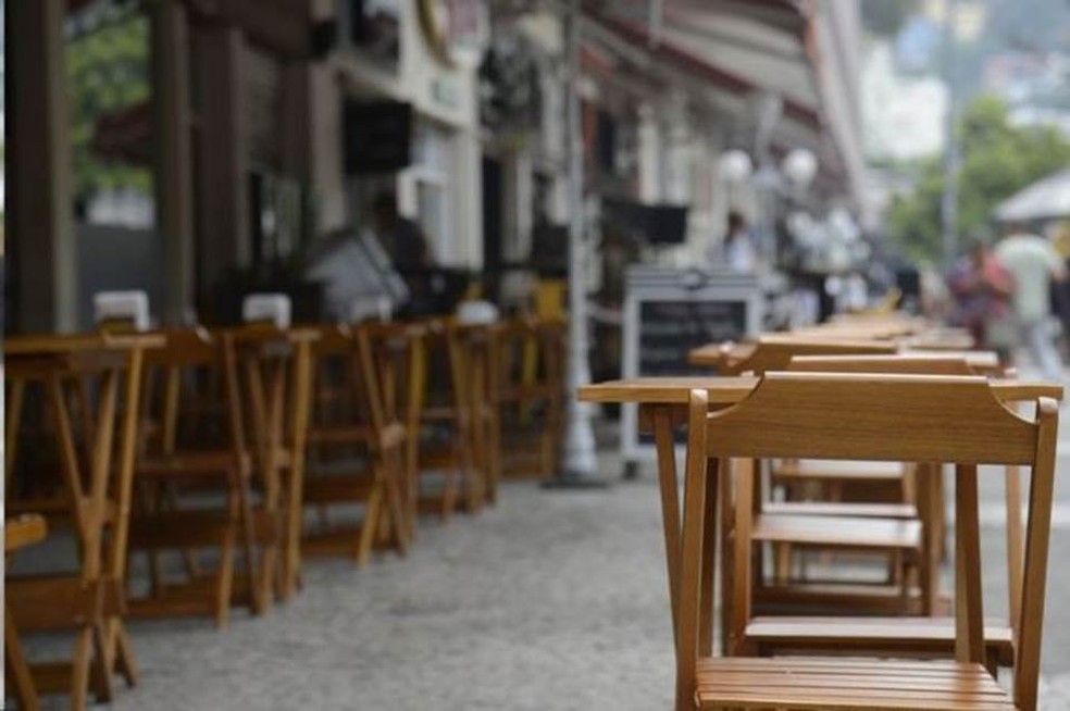 'Reabrir agora é suicídio': Os donos de bares e restaurantes que decidiram continuar fechados