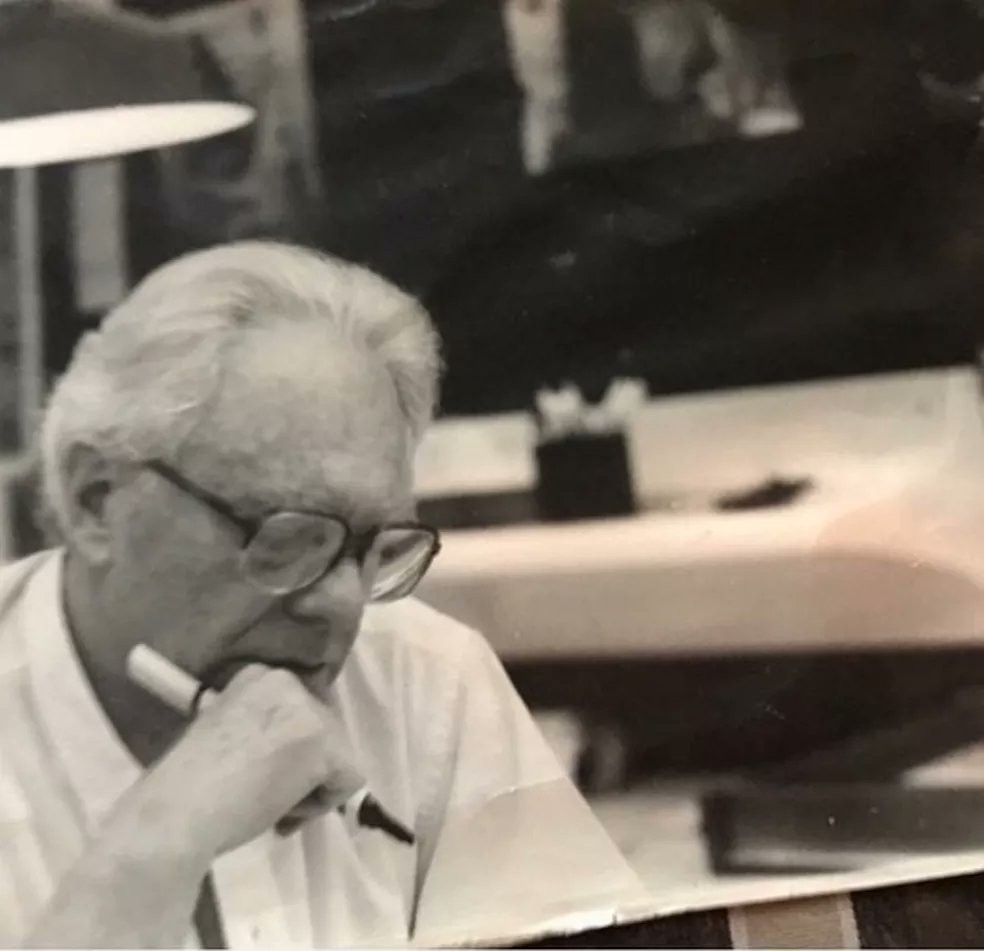 Zalszupin conseguiu sobreviver ao Holocauto em Bucareste, onde estudou arquitetura — Foto: Acervo pessoal