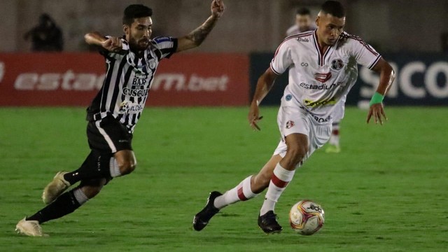 Treze e Santa Cruz fizeram primeiro tempo equilibrado no Estádio Amigão.
