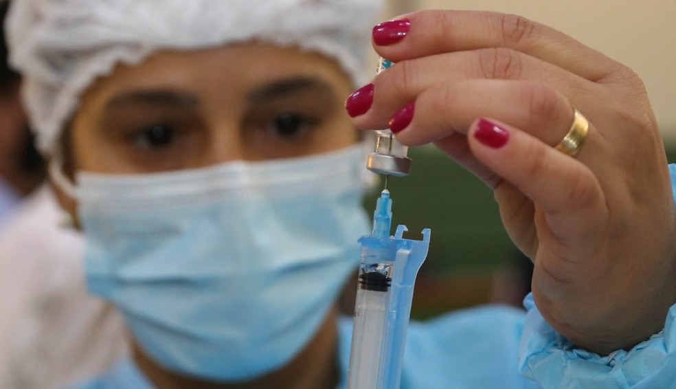 Vacina contra a Covid-19 continua sendo disponibilizada em Rio Branco — Foto: Gil Leonardi/Imprensa MG