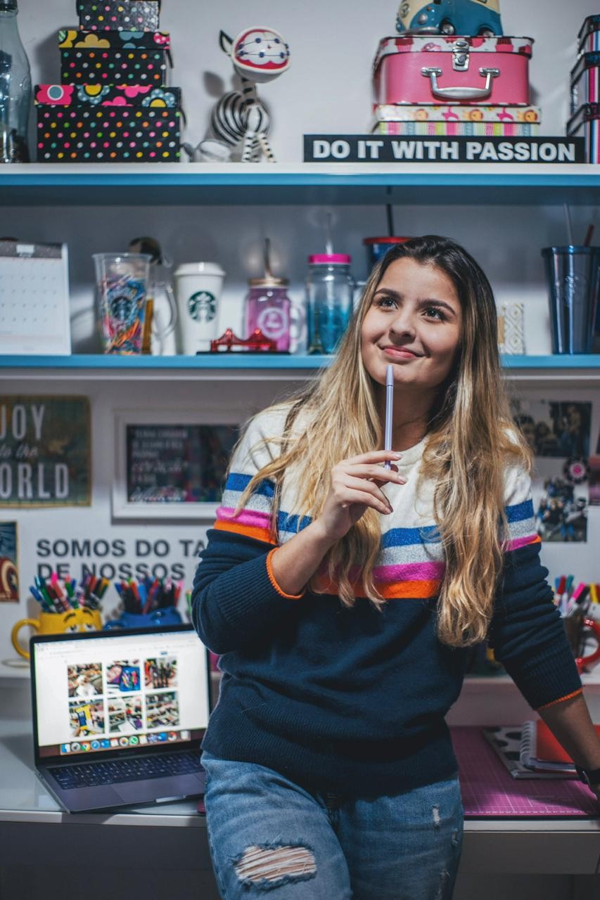 Lívia Vasconcellos fundou a Lojinha da Lívia e hoje administra um e-commerce (Foto: Divulgação)