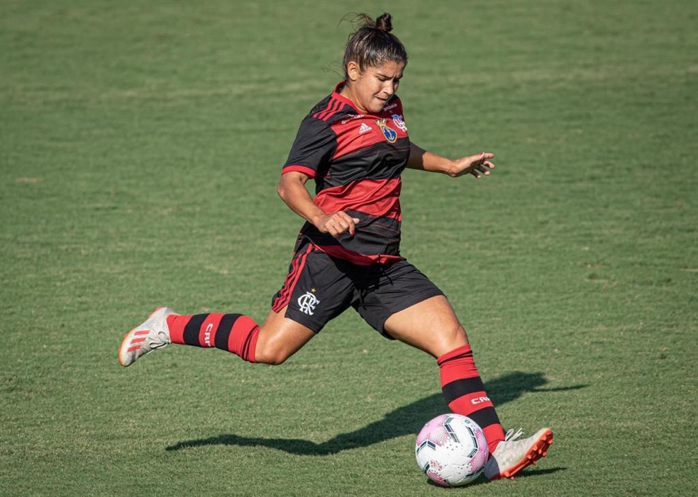 Raquelzinha em campo pelo Flamengo — Foto: Arquivo pessoal
