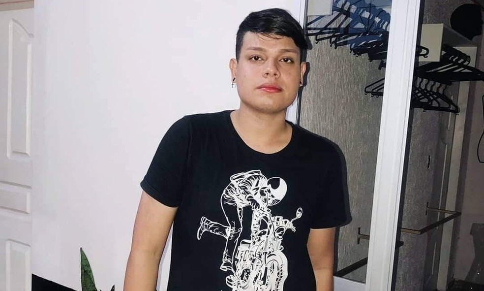 Homem foi baleado nas costas após comício em Coari — Foto: Arquivo pessoal