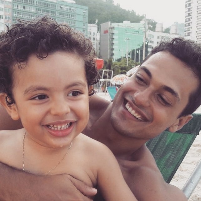 Raphael Vianna e o sobrinho Bento (Foto: Reprodução/Instagram)