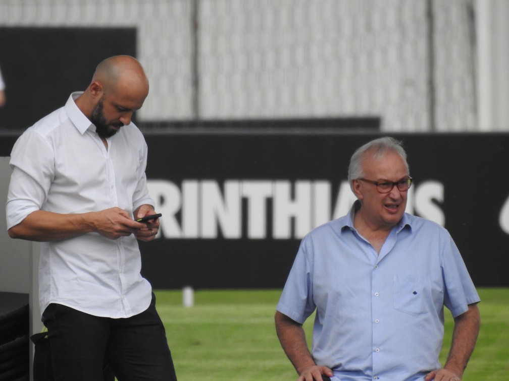 Duílio banca dupla, mas sofre pressão para mudar comando do futebol no Corinthians 