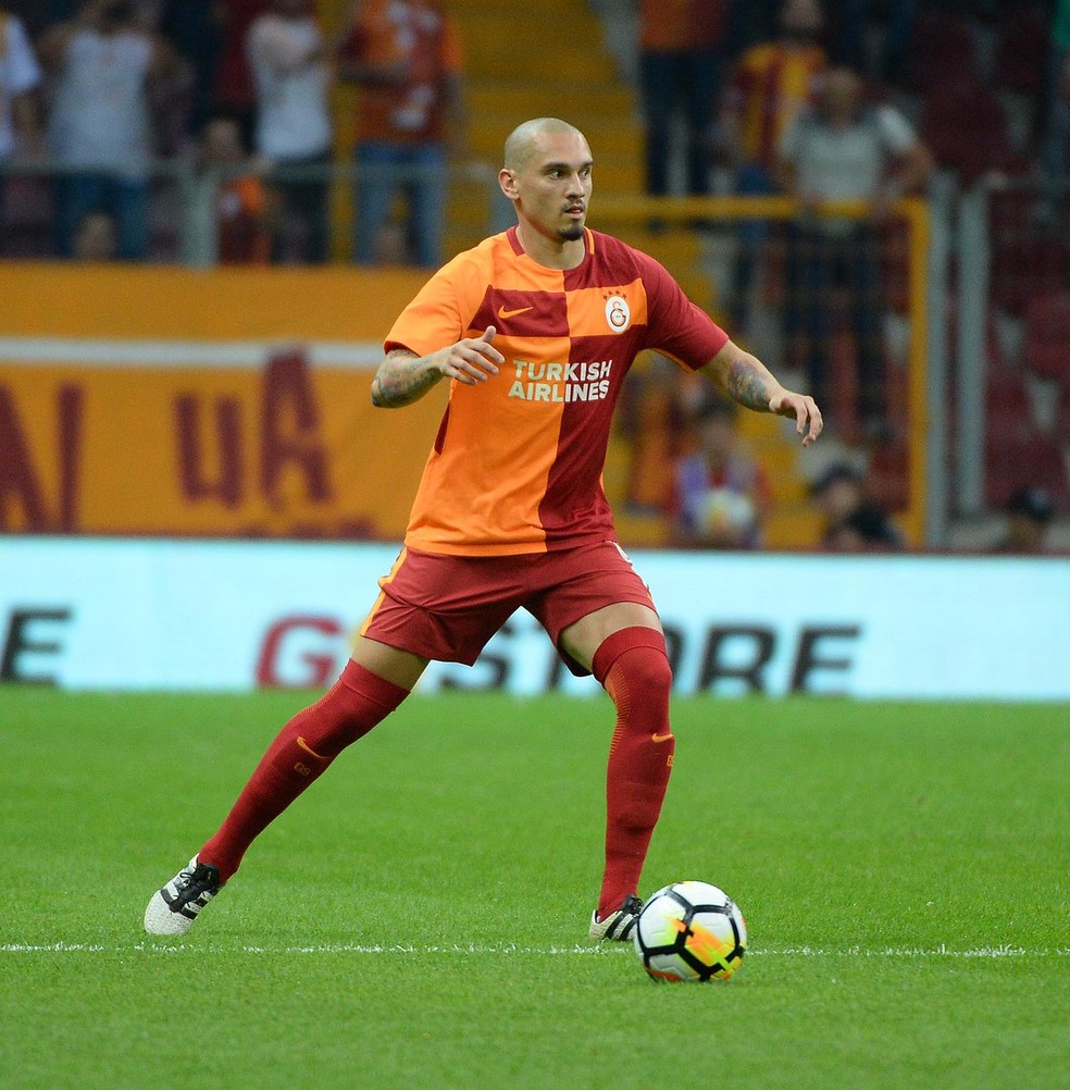 Maicon em ação pelo Galatasaray, da Turquia (Foto: Reprodução/twitter)