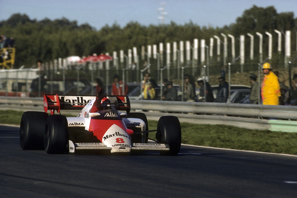Niki Lauda ganhou seu último título na Fórmula 1 no GP de Portugal de 1984, no Estoril — Foto: Paul-Henri Cahier/Getty Images