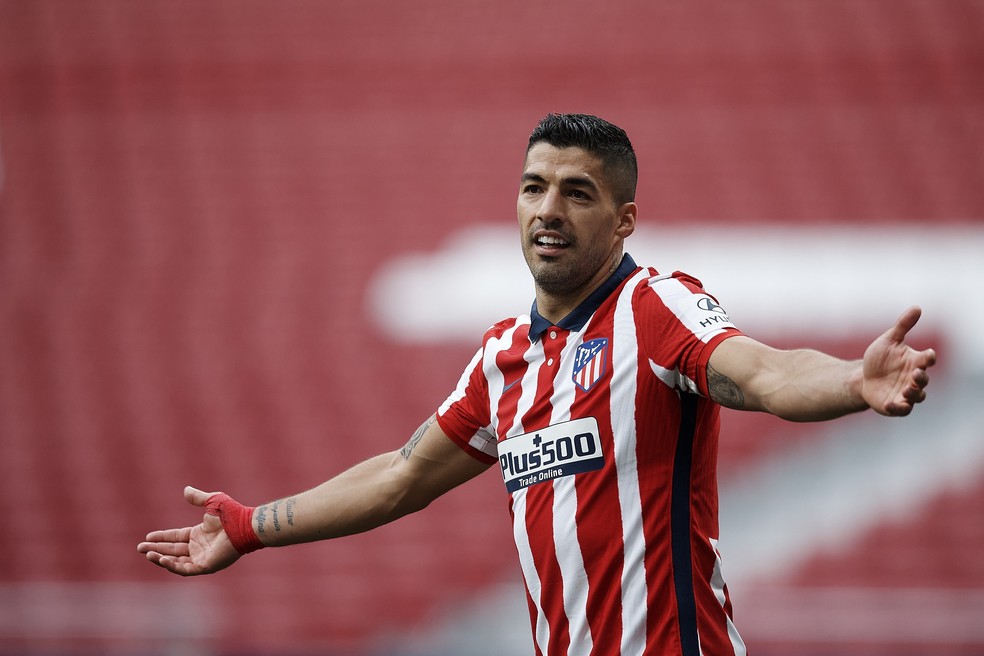 Luis Suárez pode levar o título espanhol com o Atlético de Madrid — Foto: Getty Images