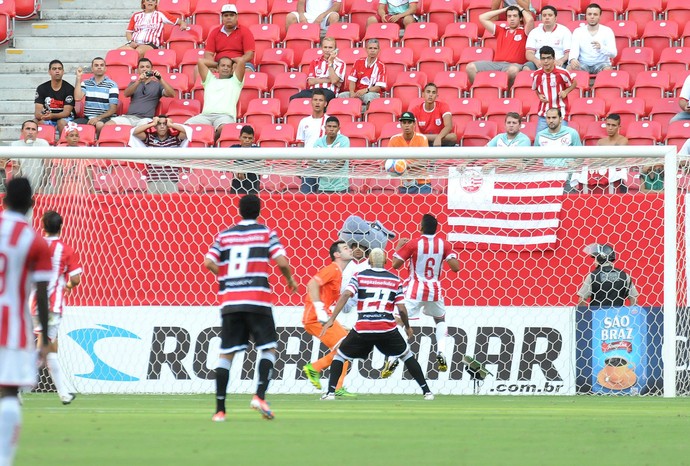 Náutico x Santa Cruz gol contrapix bet downloadIzaldo (Foto: Aldo Carneiro / Pernambuco Press)