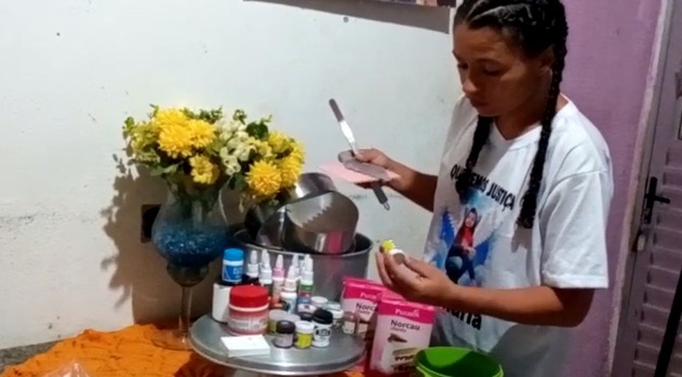 Desde que Lara sumiu, Luana não mexeu mais nos utensílios que a garota usava para ajudar a mãe a fazer bolos em Campo Limpo Paulista — Foto: Arquivo pessoal