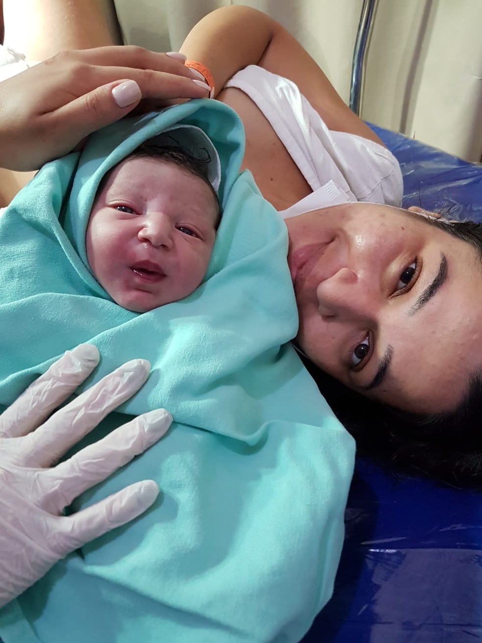 Jéssika diz que quando o governo de Rondônia decretou estado emergência teve um 'mix' de sentimentos, pois automaticamente, estaria em um ambiente desconhecido — Foto: Jessika Nauama Silva/arquivo pessoal