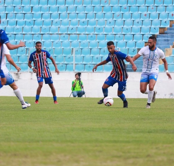MAC e Tuntum duelaram no Nhozinho Santos — Foto: Ascom/MAC