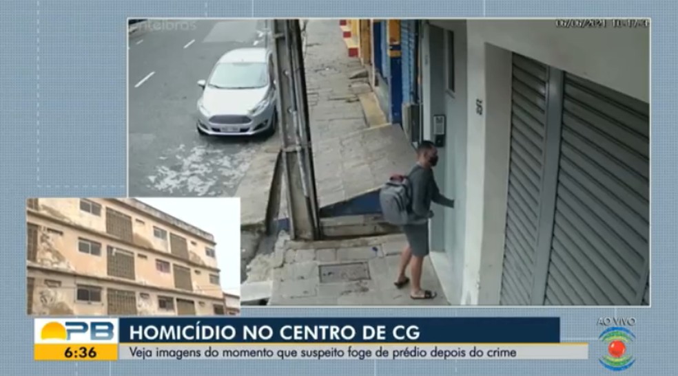 Vídeo mostra quando suspeito de matar companheiro a facadas na PB deixa local do crime — Foto: TV Paraíba/Reprodução