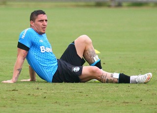 Grêmio adota cuidado especial e mira 45 minutos para Cebolla no Gre-Nal