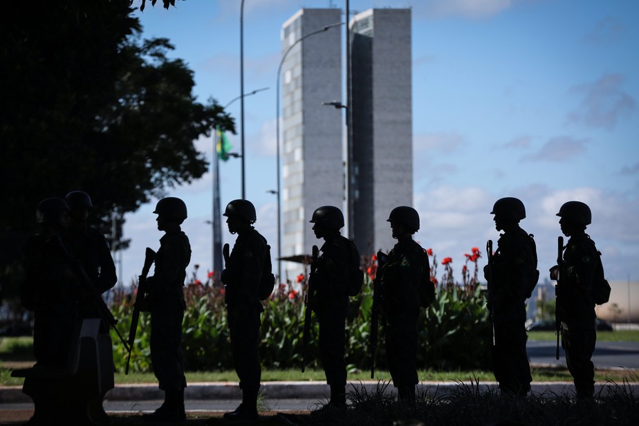 Militares na Esplanada dos Ministérios, em Brasília