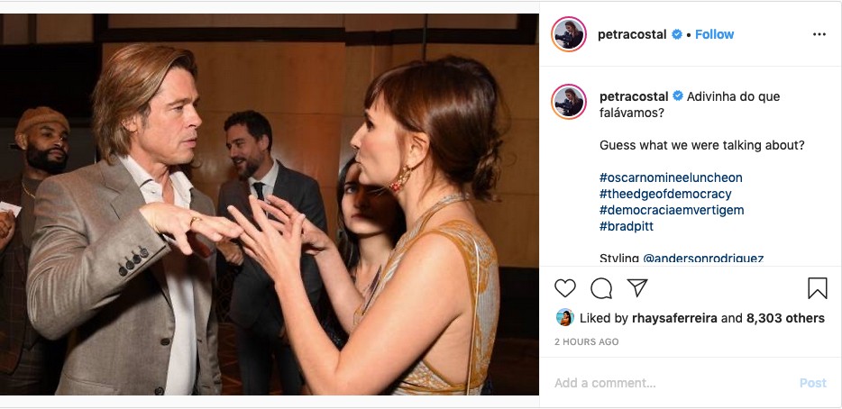 A documentarista brasileira Petra Costa, indicada ao Oscar de Melhor Documentário por Democracia em Vertigem (2019), conversando com o ator Brad Pitt na festa dos indicados ao Oscar 2020 (Foto: Instagram)