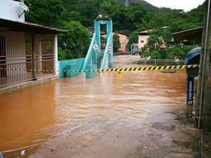 Alguns pontos da cidade foram interditados, após a forte chuva (Foto: Assessoria da Prefeitura de Ferros)