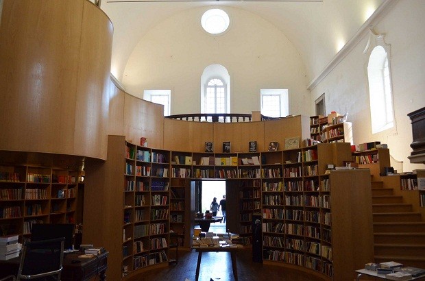 Livraria em Óbidos (Foto: Aryane Cararo)