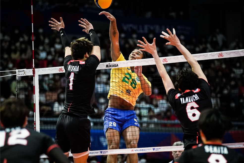 Darlan Brasil x Japão vôlei — Foto: FIVB