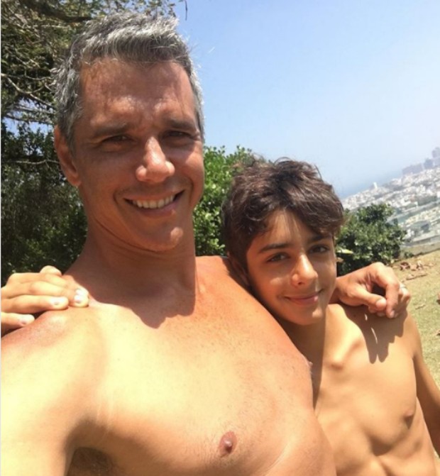 Marcio Garcia mostra semelhança com o filho (Foto: Reprodução / Instagram)