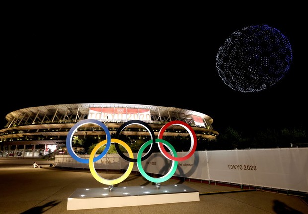 Intel foi a responsável pelo show de drones visto no céu do Estádio Olímpico de Tóquio (Foto: Lintao Zhang/Getty Images)